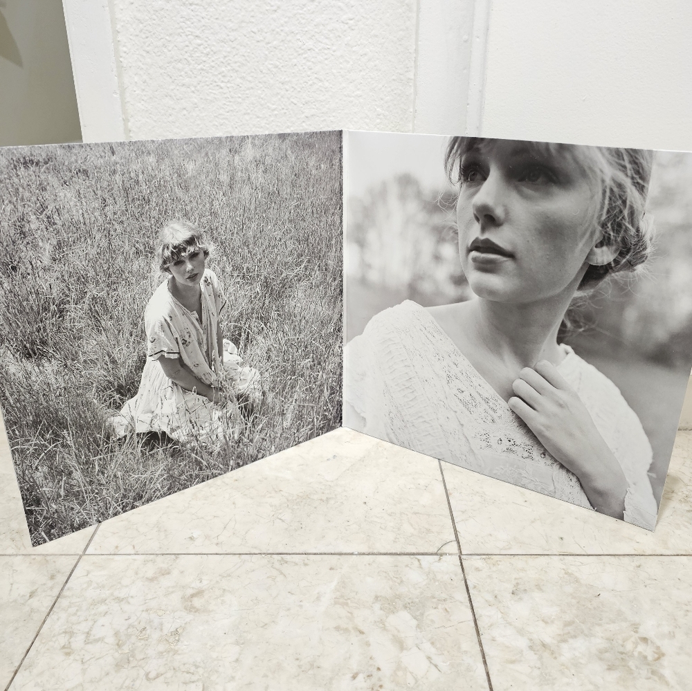 Taylor Swift Vinyl Folklore - Picture 5 of 6